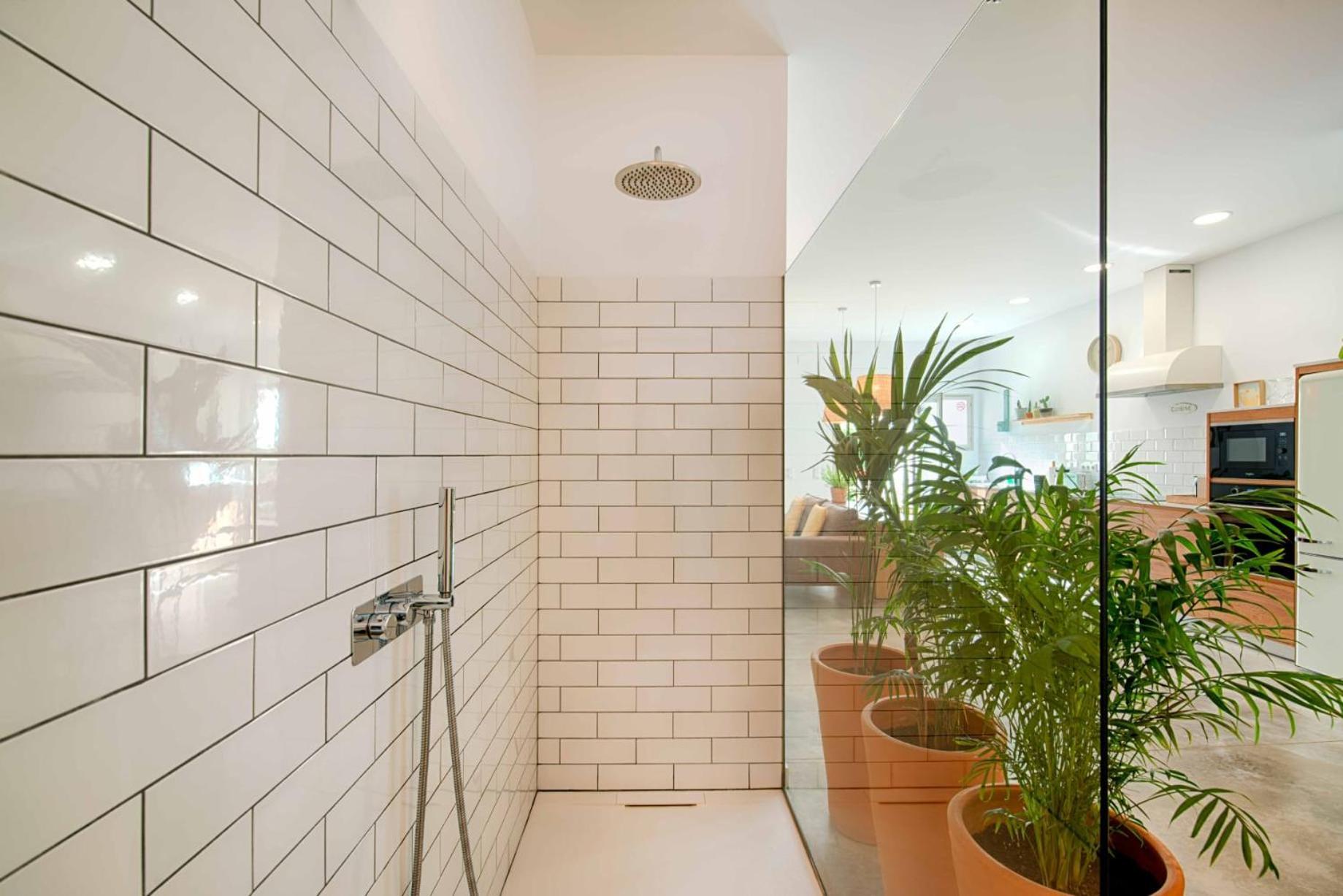 Loft Con Piscina Climatizada De Agua Salada Y Parking En El Centro De Figueres Apartment Figueres  Exterior foto